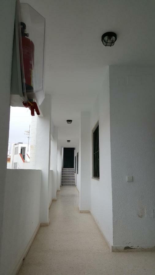 Calle Carril De La Fuente Apartamento コニル・デ・ラ・フロンテラ エクステリア 写真